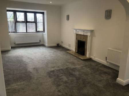 4 bedroom Detached house to let in Stockwell Road, Devizes, SN10