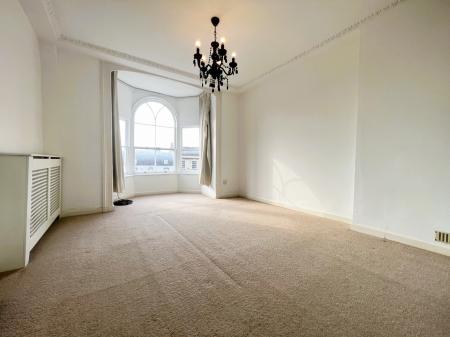 1 bedroom Flat to let in High Street, Marlborough, SN8