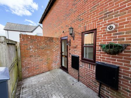 1 bedroom Semi-detached house to let in Couch Lane, Devizes, SN10