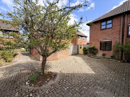 1 bedroom Semi-detached house to let in Couch Lane, Devizes, SN10