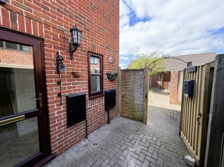 1 bedroom Semi-detached house to let in Couch Lane, Devizes, SN10