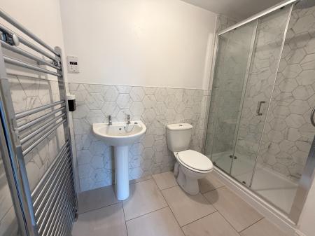 4 bedroom Town house to let in Franklyn Road, Devizes, SN10