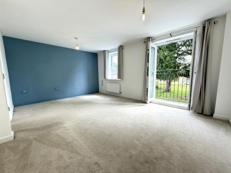 4 bedroom Town house to let in Franklyn Road, Devizes, SN10