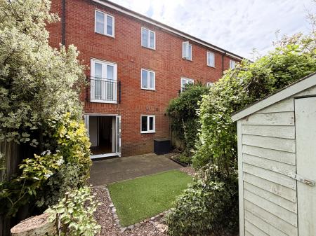 4 bedroom Town house to let in Franklyn Road, Devizes, SN10