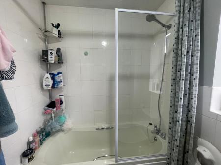 2 bedroom Semi-detached house to let in Maud Close, Devizes, SN10