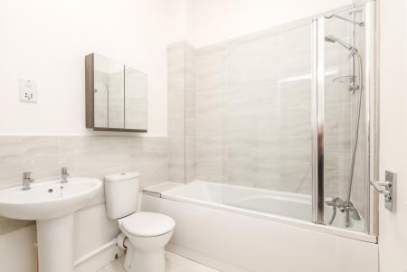 2 bedroom Terraced House to let in Thomas Wyatt Road, Devizes, SN10