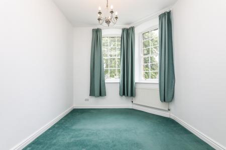 2 bedroom Terraced House to let in Thomas Wyatt Road, Devizes, SN10