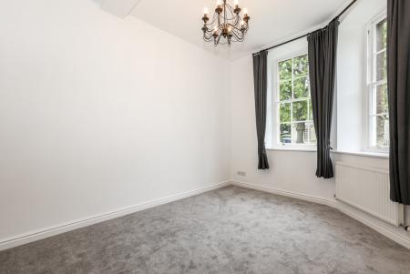 2 bedroom Terraced House to let in Thomas Wyatt Road, Devizes, SN10