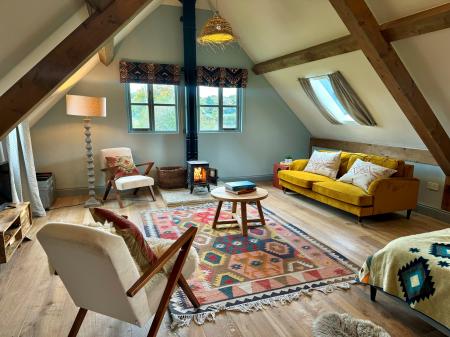 1 bedroom Barn Conversion to let in Fiddington Farm, Easterton Sands, Devizes, SN10