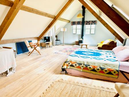 1 bedroom Barn Conversion to let in Fiddington Farm, Easterton Sands, Devizes, SN10