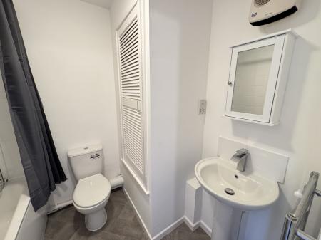 2 bedroom Terraced House to let in Weavers Crofts, Melksham, SN12