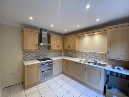 3 bedroom Terraced House to let in Festival Close, Devizes, SN10