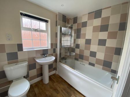 3 bedroom Terraced House to let in Festival Close, Devizes, SN10