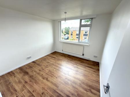4 bedroom Semi-detached house to let in Elm Tree Gardens, Devizes, SN10