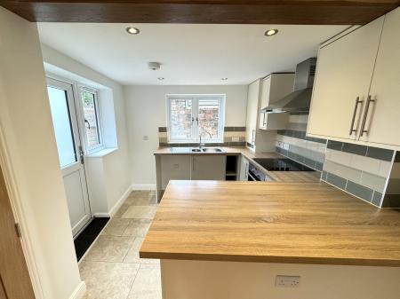 2 bedroom End of terrace house to let in Estcourt Street, Devizes, SN10