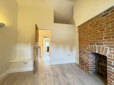 2 bedroom End of terrace house to let in Estcourt Street, Devizes, SN10