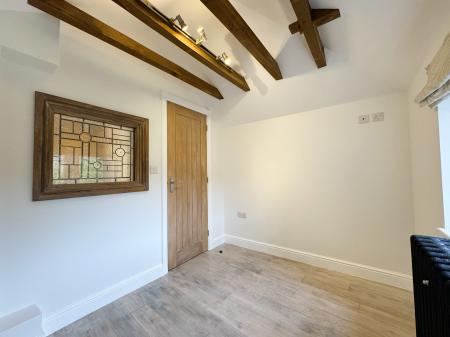 2 bedroom End of terrace house to let in Estcourt Street, Devizes, SN10