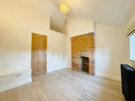 2 bedroom End of terrace house to let in Estcourt Street, Devizes, SN10