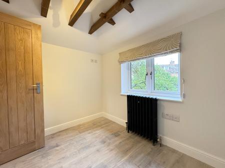 2 bedroom End of terrace house to let in Estcourt Street, Devizes, SN10