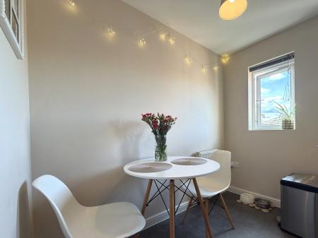 2 bedroom Flat for sale in Combe Walk, Devizes, SN10