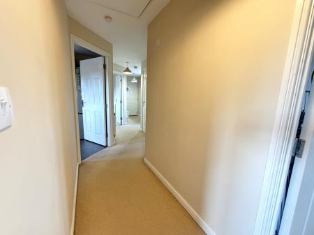 2 bedroom Flat for sale in Combe Walk, Devizes, SN10