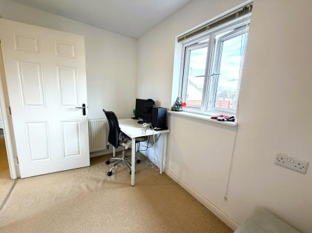 2 bedroom Flat for sale in Combe Walk, Devizes, SN10
