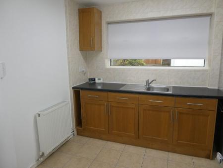 3 bedroom Semi-detached house to let in Huntingdon Road, Intake, Doncaster, DN2
