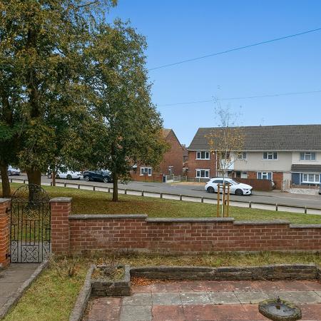 3 bedroom Semi-detached house to let in Huntingdon Road, Intake, Doncaster, DN2