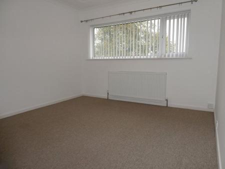 3 bedroom Semi-detached house to let in Huntingdon Road, Intake, Doncaster, DN2