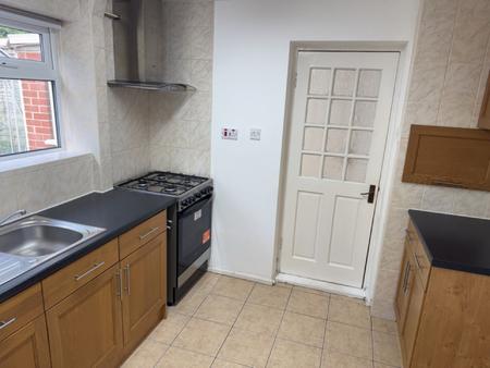 3 bedroom Semi-detached house to let in Huntingdon Road, Intake, Doncaster, DN2