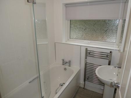 3 bedroom Semi-detached house to let in Huntingdon Road, Intake, Doncaster, DN2