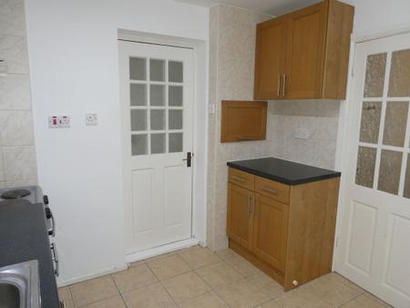 3 bedroom Semi-detached house to let in Huntingdon Road, Intake, Doncaster, DN2
