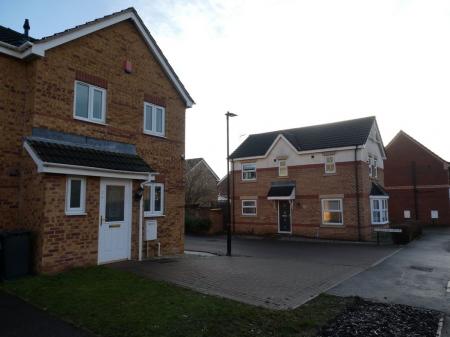 3 bedroom Semi-detached house to let in Wakelam Drive, Armthorpe, DN3