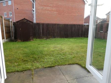 3 bedroom Semi-detached house to let in Wakelam Drive, Armthorpe, DN3