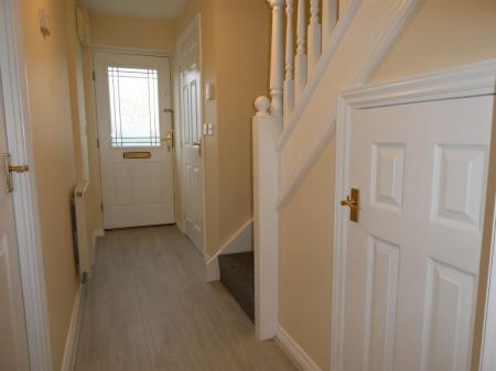 3 bedroom Semi-detached house to let in Wakelam Drive, Armthorpe, DN3