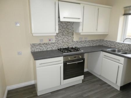 3 bedroom Semi-detached house to let in Wakelam Drive, Armthorpe, DN3