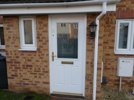 3 bedroom Semi-detached house to let in Wakelam Drive, Armthorpe, DN3