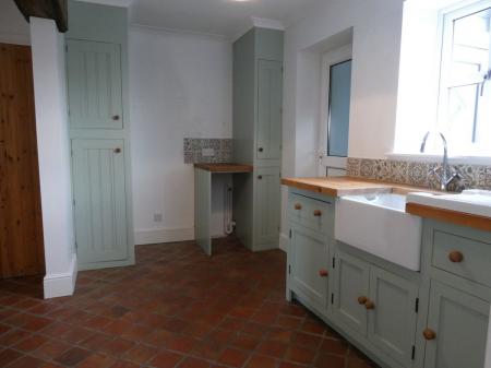 3 bedroom Semi-detached house to let in Vinehall Road, Haxey, DN9