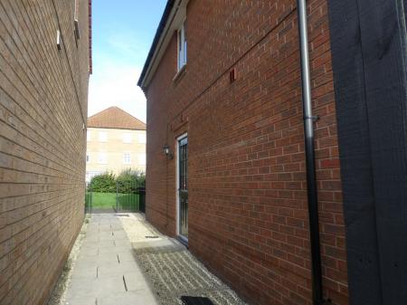 3 bedroom Detached house to let in Derwent Drive, Lakeside, Doncaster, DN4