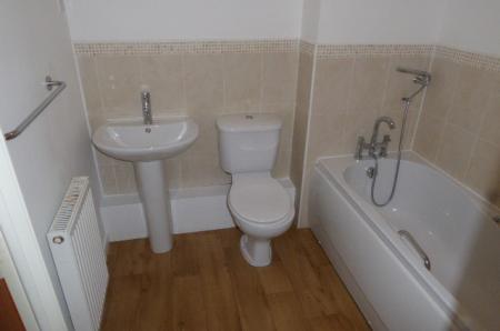 2 bedroom Flat to let in Primrose Place, Bessacarr, Doncaster, DN4