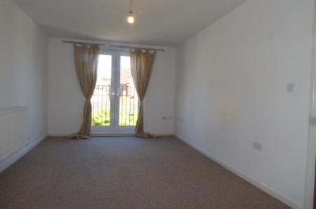 2 bedroom Flat to let in Primrose Place, Bessacarr, Doncaster, DN4