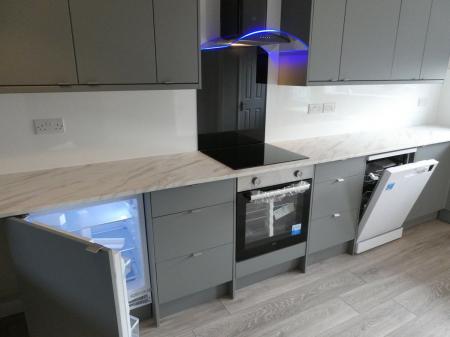 3 bedroom Semi-detached house to let in Sycamore Grove, Cantley, DN4