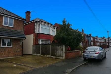 2 bedroom Ground floor flat to let in Wivelsfield Road, Balby, Doncaster, DN4