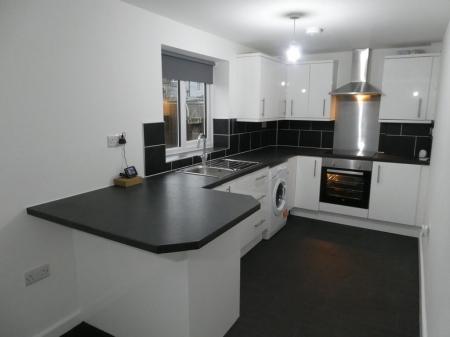 2 bedroom Ground floor flat to let in Wivelsfield Road, Balby, Doncaster, DN4