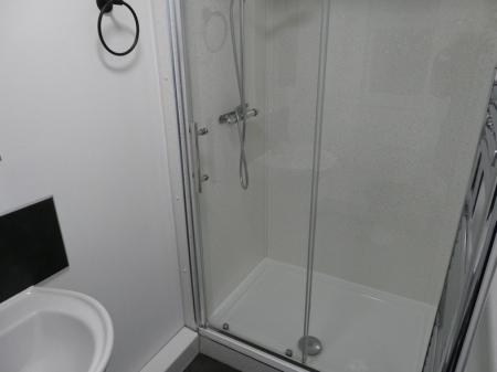 2 bedroom Ground floor flat to let in Wivelsfield Road, Balby, Doncaster, DN4