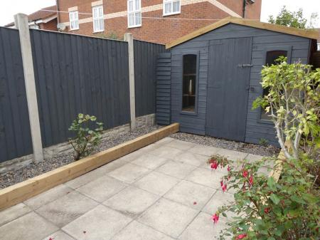 1 bedroom Semi-detached house to let in Twigg Crescent, Armthorpe, DN3