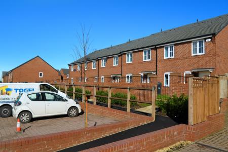 2 bedroom Town house to let in Cooper Street, Hyde Park, Doncaster, DN4