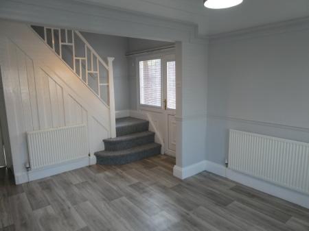 3 bedroom Semi-detached house to let in Thorne Road, Wheatley Hills, Doncaster, DN2