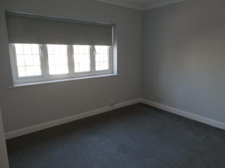 3 bedroom Semi-detached house to let in Thorne Road, Wheatley Hills, Doncaster, DN2