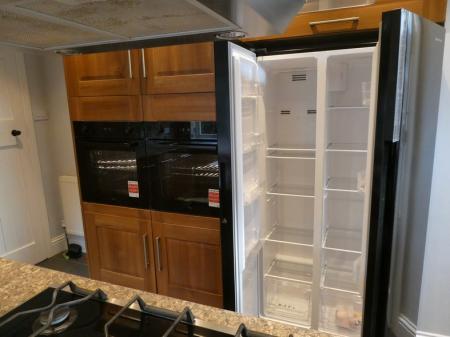 3 bedroom Semi-detached house to let in Thorne Road, Wheatley Hills, Doncaster, DN2